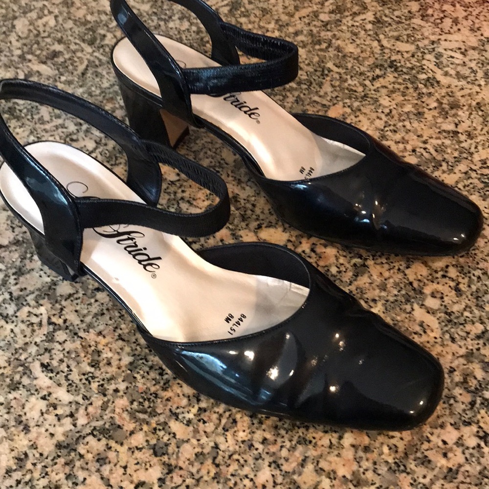 Life Stride Black Patent Leather shoes